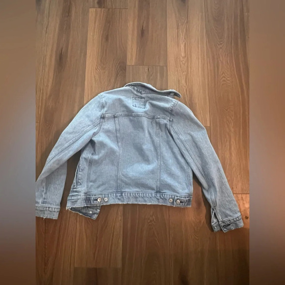 Abercrombie & Fitch Women’s Medium Wash Denim Jacket Size M - Picture 2 of 5